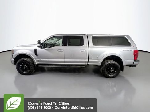 Used 2021 Ford F250 Lariat image 6