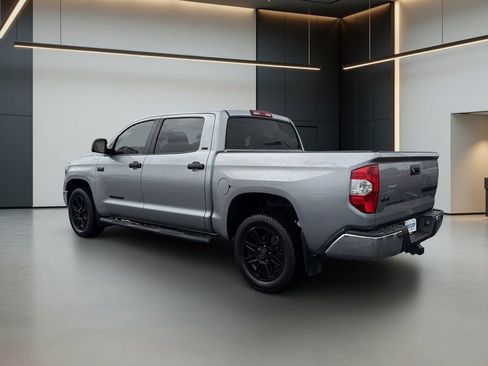 Used 2019 Toyota Tundra SR5 w/ SR5 Upgrade Package AWD/4WD image 3