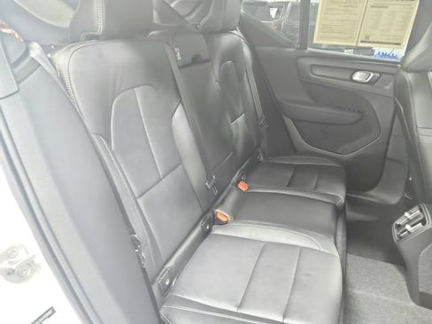 Used 2024 Volvo XC40 B5 Plus AWD/4WD image 46