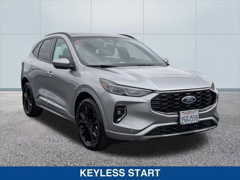 Certified 2023 Ford Escape ST-Line Elite AWD/4WD image 7