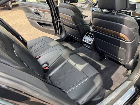 Used 2017 BMW 740i xDrive 740i xDrive Sedan image 32