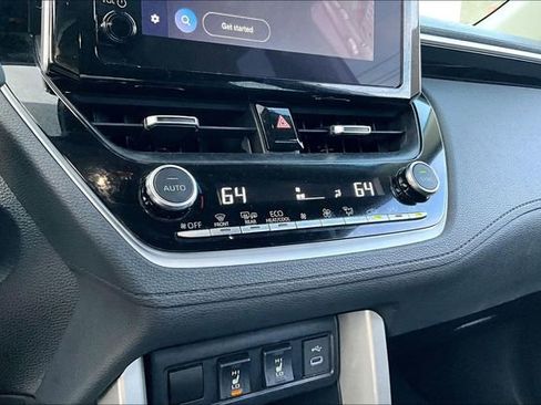 Used 2024 Toyota Corolla Cross XLE w/ Convenience Package image 23