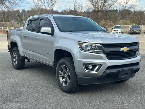 Used 2015 Chevrolet Colorado Z71 AWD/4WD image 3