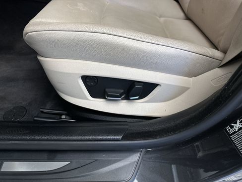 Used 2013 BMW 535i xDrive Sedan AWD/4WD image 14