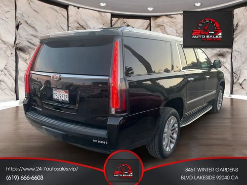 Used 2019 Cadillac Escalade ESV 2WD image 11