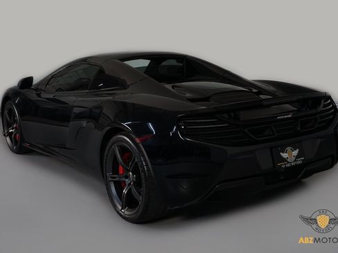 Used 2015 McLaren 650S Spider image 7