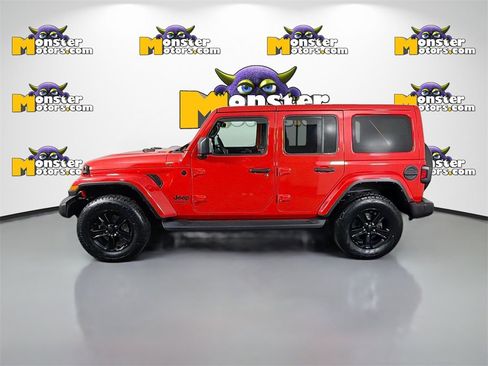 Used 2021 Jeep Wrangler Unlimited Sahara image 8