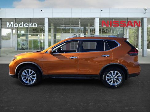 Used 2020 Nissan Rogue SV image 6