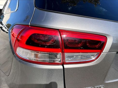 Used 2016 Kia Sorento SX w/ SXL Technology Package image 29