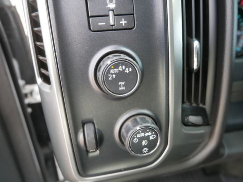 Used 2018 Chevrolet Silverado 1500 LT w/ All Star Edition image 23