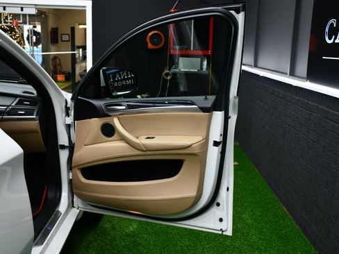 Used 2014 BMW X6 M image 43