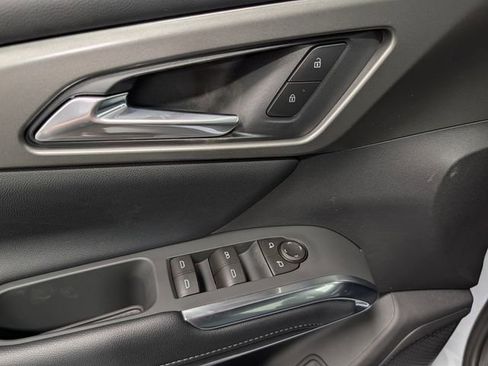 New 2026 Chevrolet Traverse LT w/ Midnight/Sport Edition AWD/4WD image 16