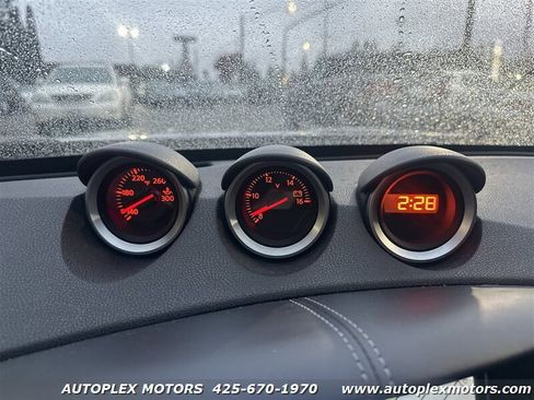 Used 2011 Nissan 370Z Touring w/ Sport Pkg image 15