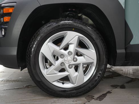 Used 2025 Hyundai Kona SE AWD/4WD image 28