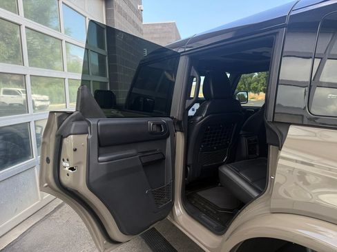 Used 2025 Ford Bronco Badlands AWD/4WD image 30