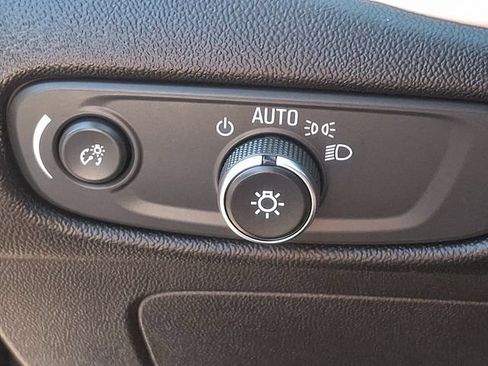 Used 2024 Chevrolet Malibu LT FWD image 23