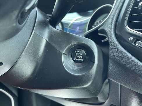 Used 2019 Jeep Compass Latitude AWD/4WD image 17