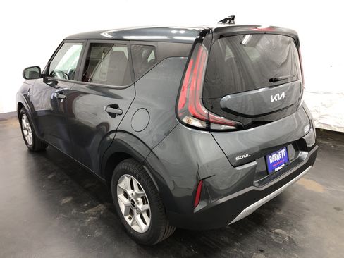 Certified 2023 Kia Soul LX w/ LX Technology Package image 4