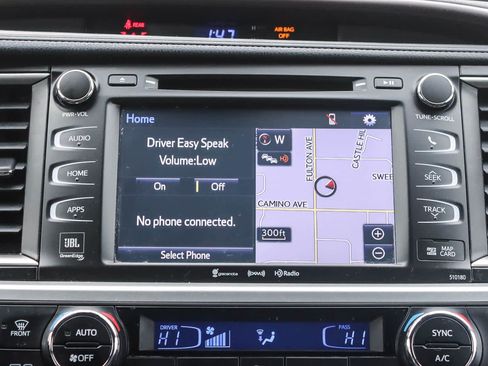 Used 2018 Toyota Highlander Limited image 13