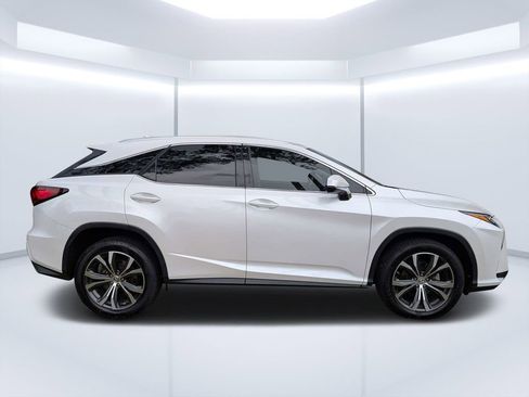 Used 2017 Lexus RX 350 FWD w/ Premium Package image 2