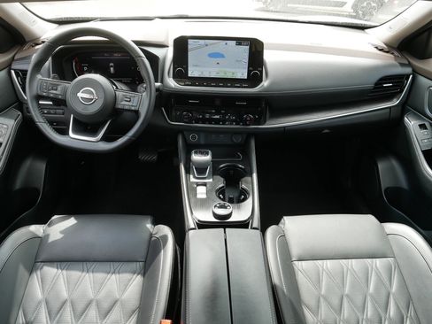 Certified 2023 Nissan Rogue Platinum w/ Platinum Premium Package AWD/4WD image 10