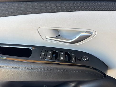 Used 2023 Hyundai Tucson Limited AWD/4WD image 11