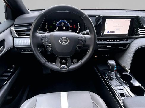 Certified 2025 Toyota Camry SE w/ Convenience Package FWD image 6