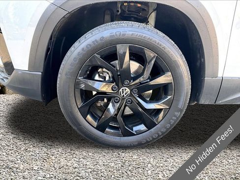 Used 2022 Volkswagen Taos SE AWD/4WD image 9