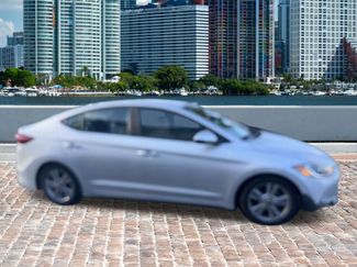 Used 2017 Hyundai Elantra SE video 3