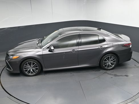 Used 2023 Toyota Camry XLE image 38