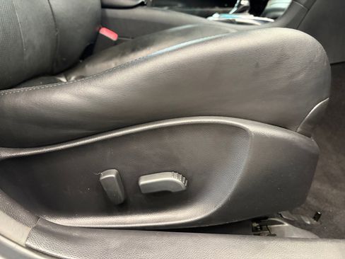 Used 2011 INFINITI G25 x w/ Moonroof Pkg AWD/4WD image 25