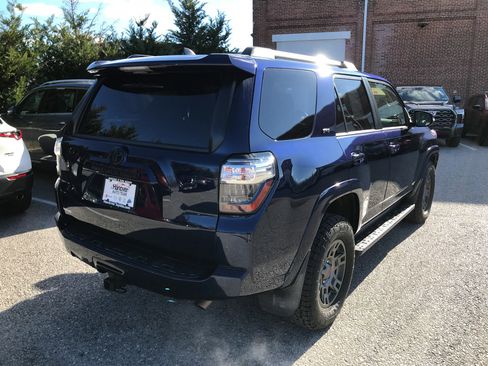 Certified 2019 Toyota 4Runner SR5 Premium image 8