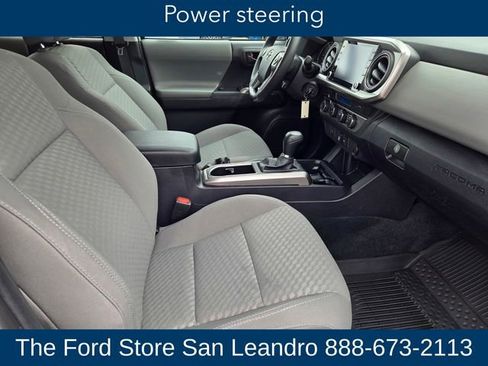 Used 2022 Toyota Tacoma SR5 AWD/4WD image 15
