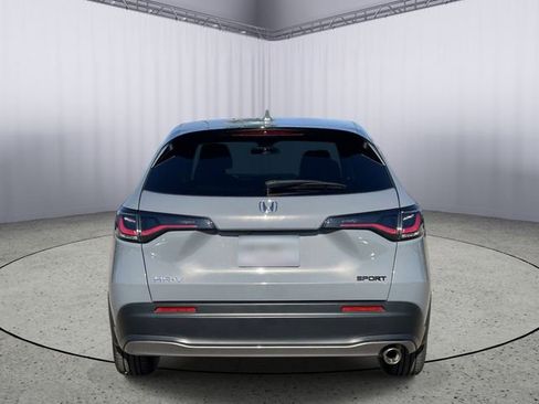 Used 2024 Honda HR-V Sport image 8