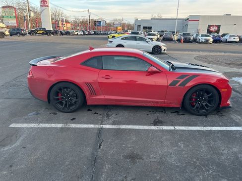 Used 2014 Chevrolet Camaro SS w/ SS Performance Package image 2