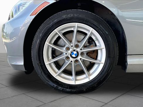 Used 2010 BMW 328i Sedan RWD image 10