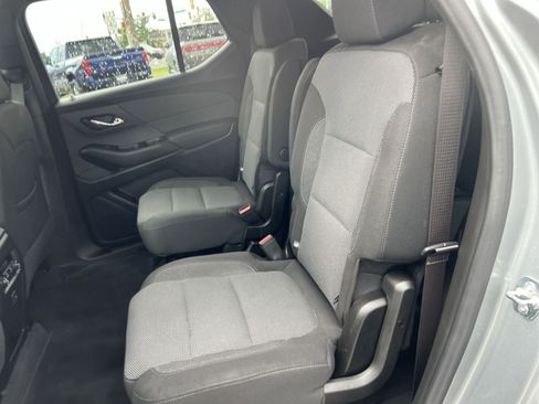 Used 2023 Chevrolet Traverse LT AWD/4WD image 23