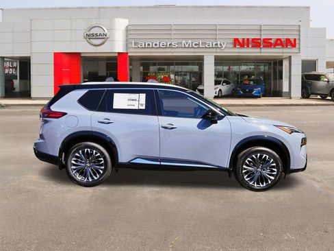 New 2026 Nissan Rogue Platinum w/ Platinum Premium Package AWD/4WD image 2