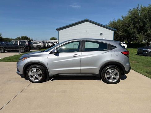 Used 2022 Honda HR-V LX image 3