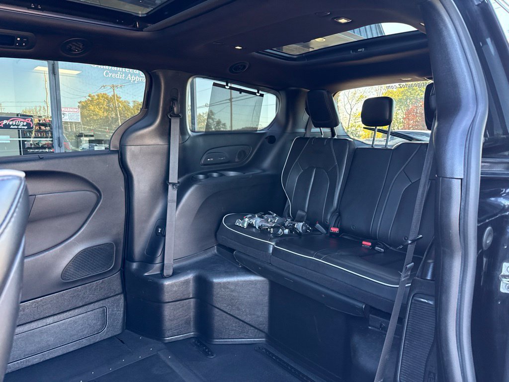 Used 2020 Chrysler Pacifica Limited w/ Advanced Safetytec Group FWD image 58