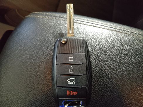 Used 2017 Kia Sportage LX FWD image 32