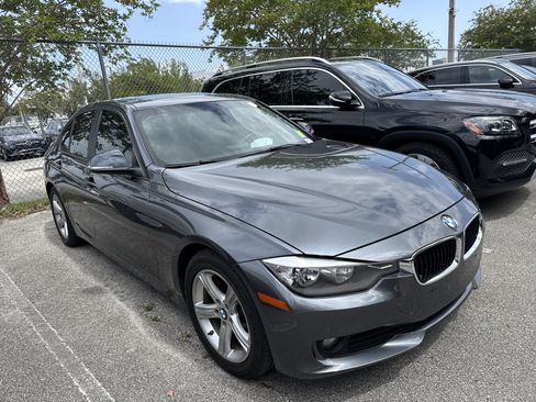Used 2014 BMW 320i Sedan RWD image 4