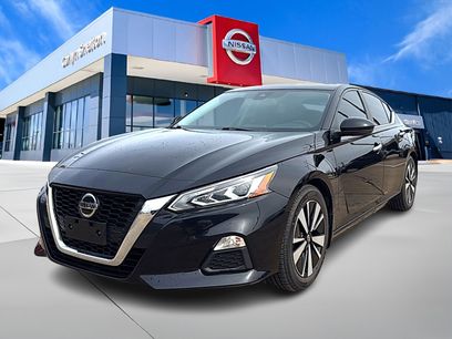 Used 2022 Nissan Altima 2.5 SV w/ SV Premium Package