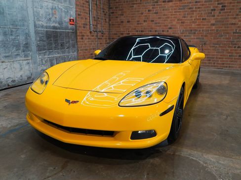 Used 2011 Chevrolet Corvette Coupe w/ Preferred Equipment Group RWD image 6