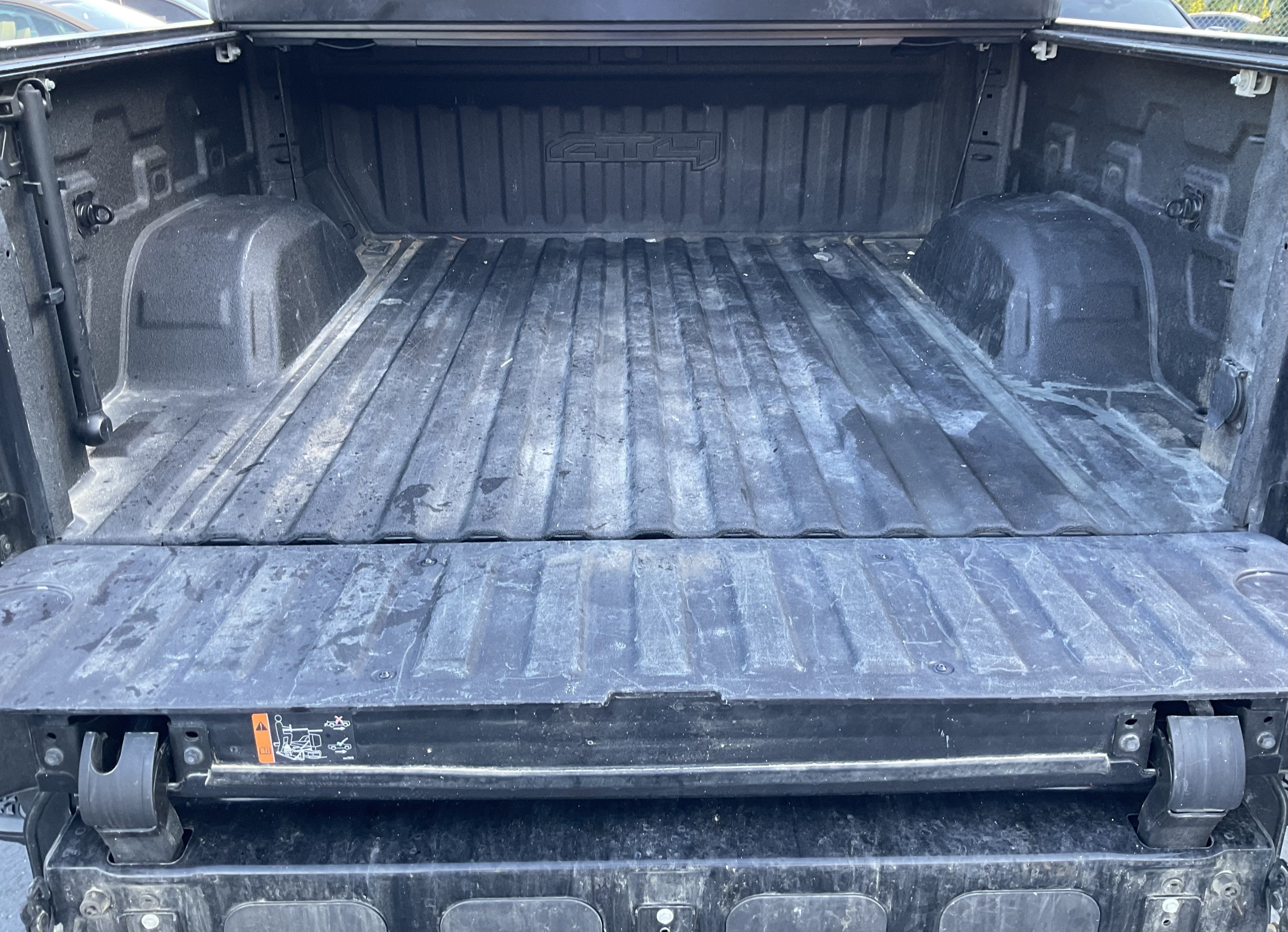 Used 2023 GMC Sierra 1500 AT4 w/ Technology Package AWD/4WD image 44