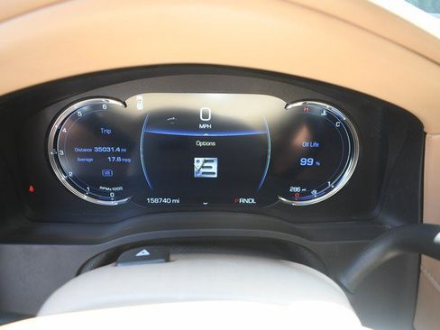 Used 2018 Cadillac Escalade Platinum AWD/4WD image 33
