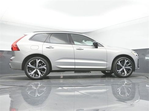 Used 2023 Volvo XC60 B5 Ultimate w/ Climate Package image 45