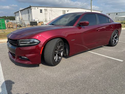 Used 2018 Dodge Charger R/T w/ Premium Group RWD image 1