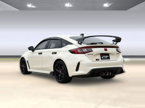 Used 2025 Honda Civic Type R image 3