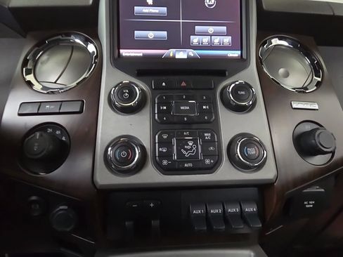 Used 2016 Ford F350 Lariat w/ Lariat Ultimate Package AWD/4WD image 20